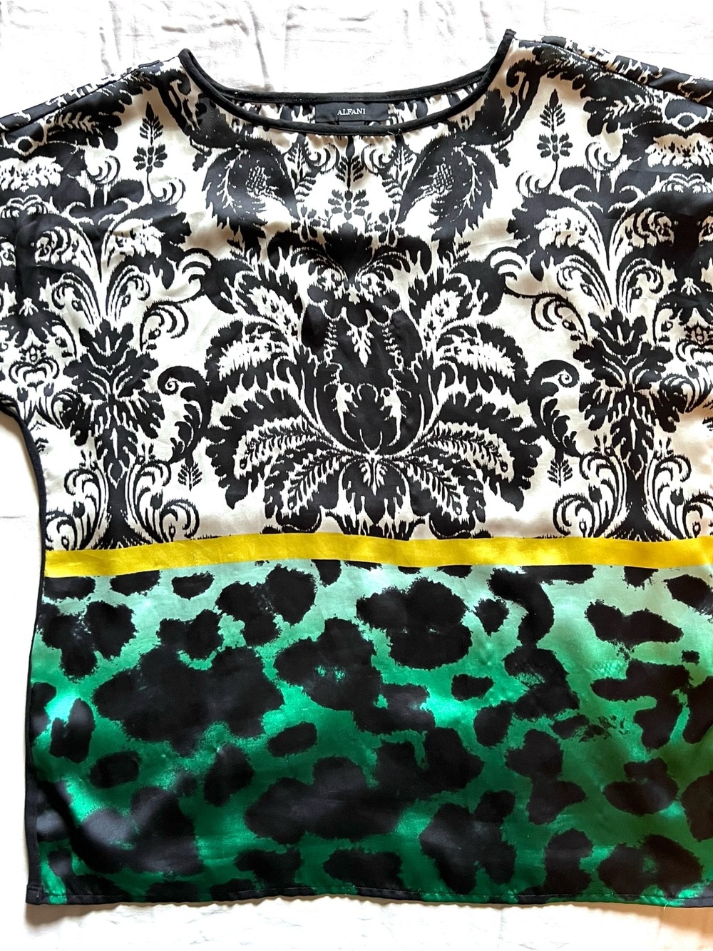 Alfani Black and White Printed Scoop Neck Top